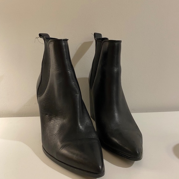 Black ankle boot - Picture 2 of 4